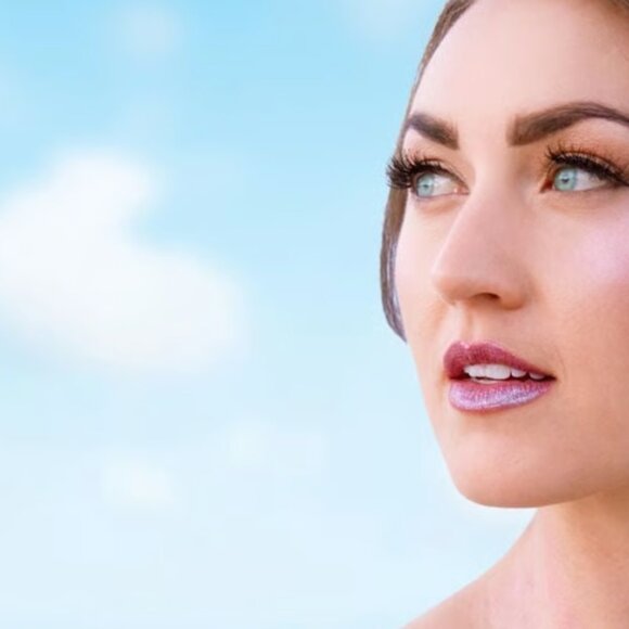 📦Perfectly Posh Working Pearl, Pearl Liquid Highlighter - NIB - Picture 5 of 5